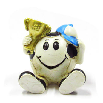 Imagen de Souvenir Pelota Futbol con Copa y Gorra 3 cm. Resina