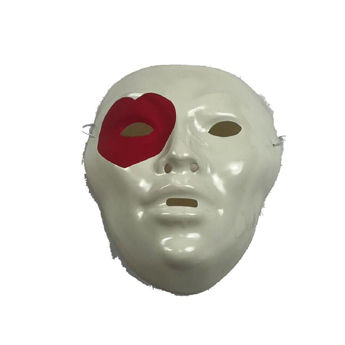 Imagen de Careta Blanca con Corazón Rojo en Ojo