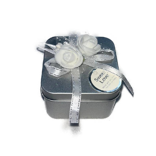 Imagen de Souvenir Cajita Metal  6 x 6 x 4 cm. con Flores Goma Eva