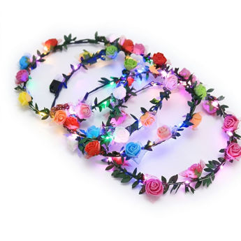 Imagen de Corona Flores con Hojas y Luces