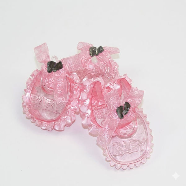 Imagen de Souvenir Babero Cajita Plástico 9 cm.